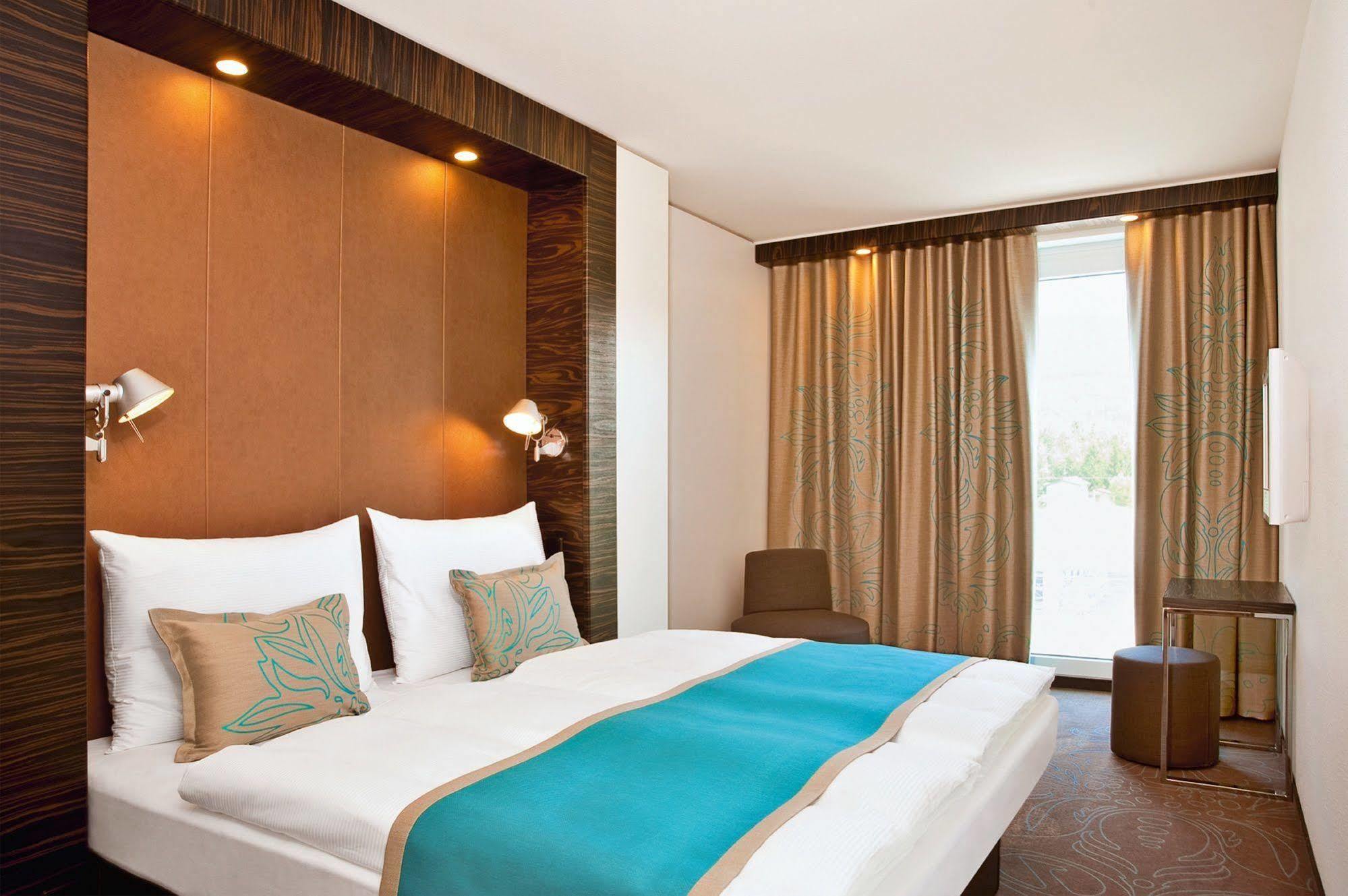 Motel One Nuernberg-Plaerrer מראה חיצוני תמונה
