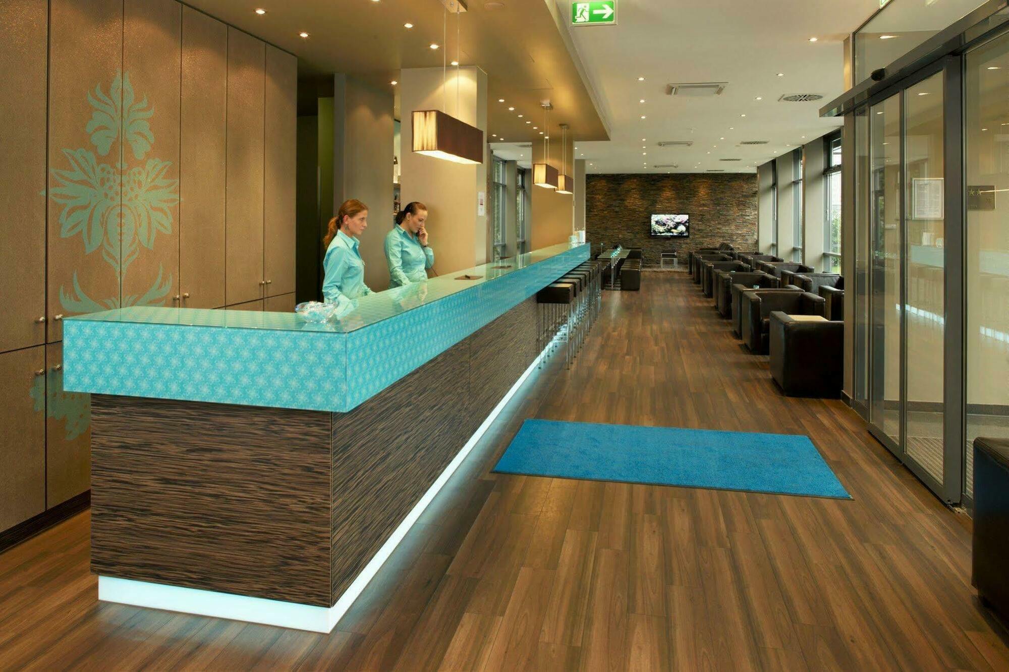 Motel One Nuernberg-Plaerrer מראה חיצוני תמונה